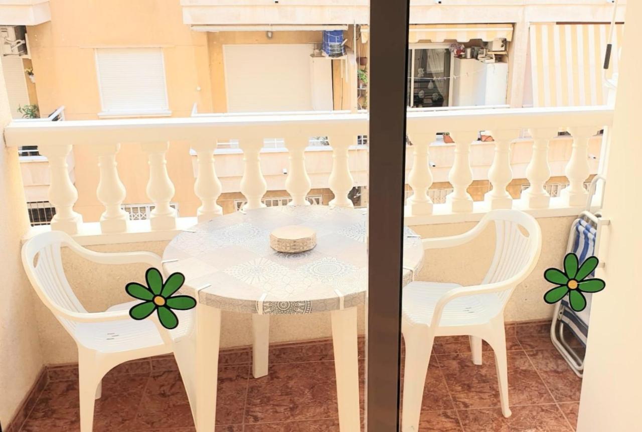 Apartamento Los Gases Torrevieja Extérieur photo